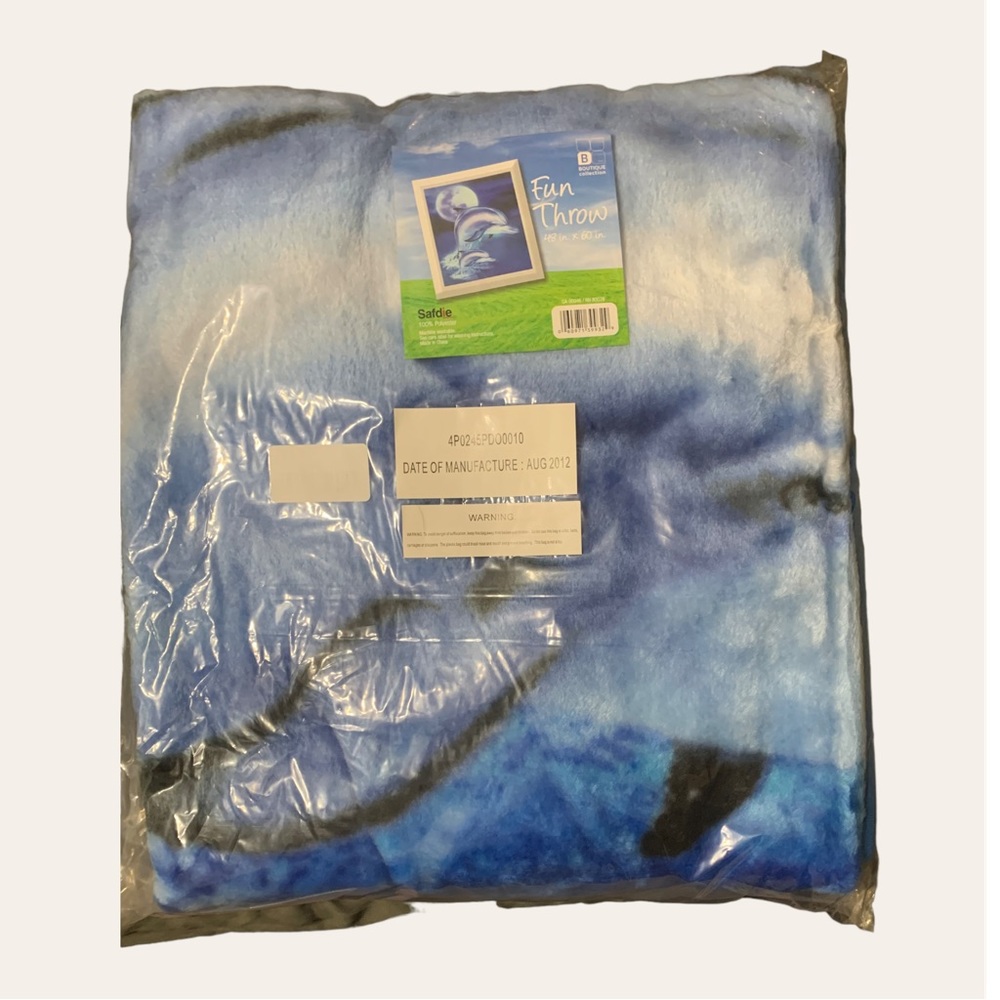Dolphin throw blanket